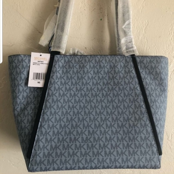 Purse - Picture 2 of 3